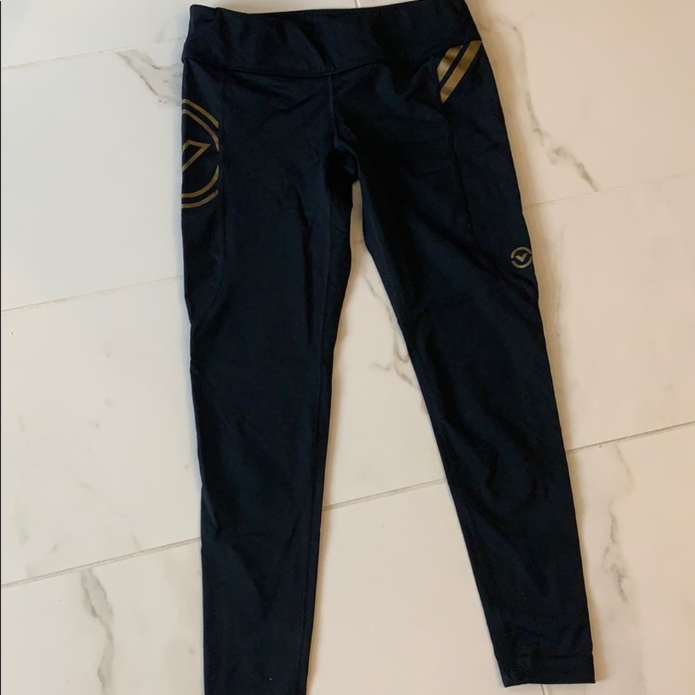 VIRUS weightlifting tights Size M. Fits like S